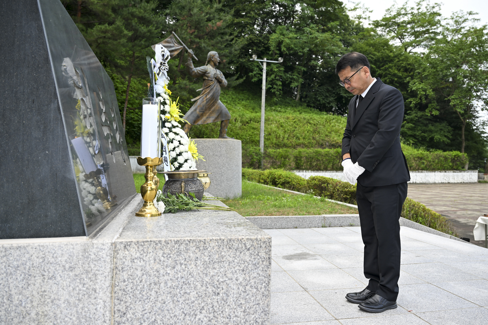 제10대 의정부시의회 현충탑 참배