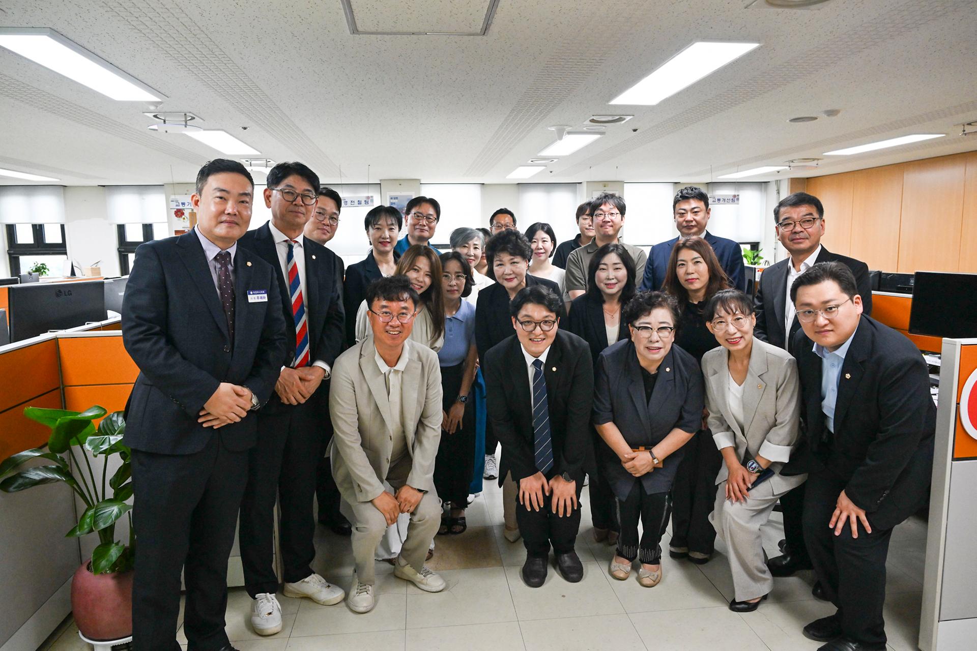 20260722 10대 의정부시의회 기자실 및 본청 부서 순회 (101).jpg