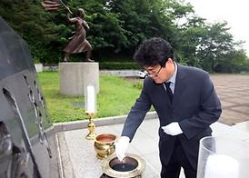 현충탑 참배 