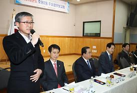 활발한 의정활동 ( 동 업무보고 청취 )