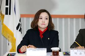 활발한 의정활동 ( 동 업무보고 청취 )