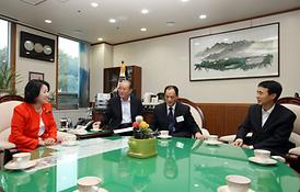 중국 호북성 황스(黃石)시 대표단 의회방문