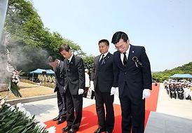 활발한 의정활동 (제60회 현중일 기념식)