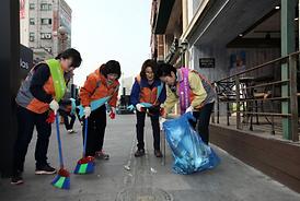 의정부시의회 자원봉사단 행복로 청소봉사활동