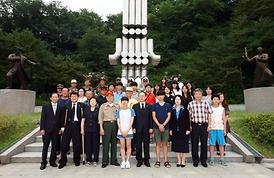 보비스봉사단 현충탑 참배