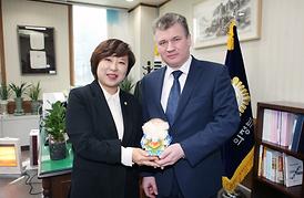 우호도시 러시아 비로비잔시 대표단 의회방문