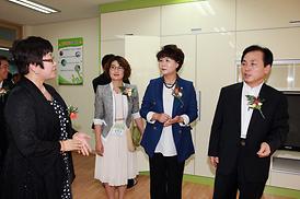 송민학교 개교 기념식