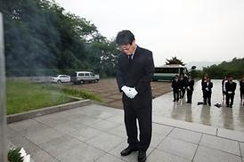 현충탑 참배