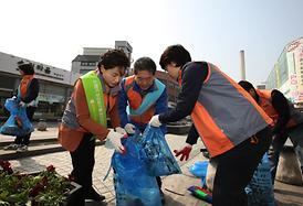 의정부시의회 자원봉사단 행복로 청소봉사활동