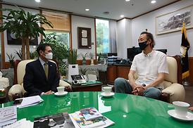 한기범재단관계자방문