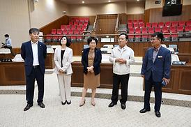 양양군의회 의정시의회 및 도서관 견학