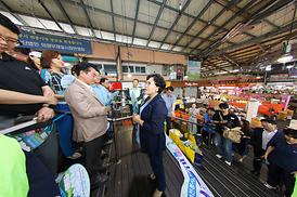 전통시장 노점상인 폭염예방물품 나눔