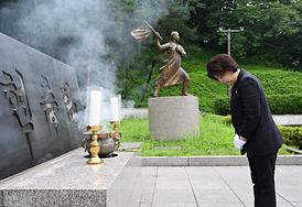 제9대 의정부시의회, 후반기 의장단 현충탑 참배