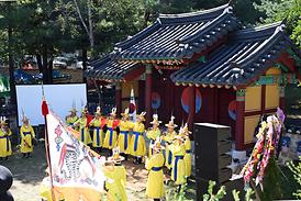 제2회 충의공예술제 (정문부장군 묘역 외삼문 앞))