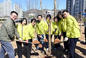 제80회 식목일 기념 봄철 나무심기 행사(산곡동 177-6)
