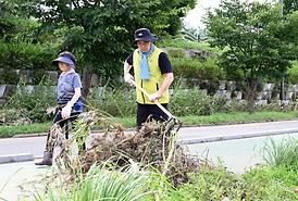 의정부시의회, 중랑천 등 집중호우 피해 복구 동참