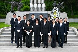 제10대 의정부시의회 현충탑 참배