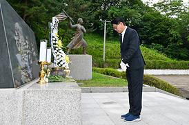 제10대 의정부시의회 현충탑 참배