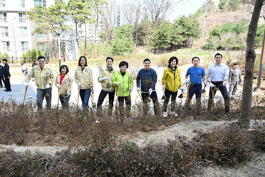 제78회 식목일 나무심기 행사 참여2