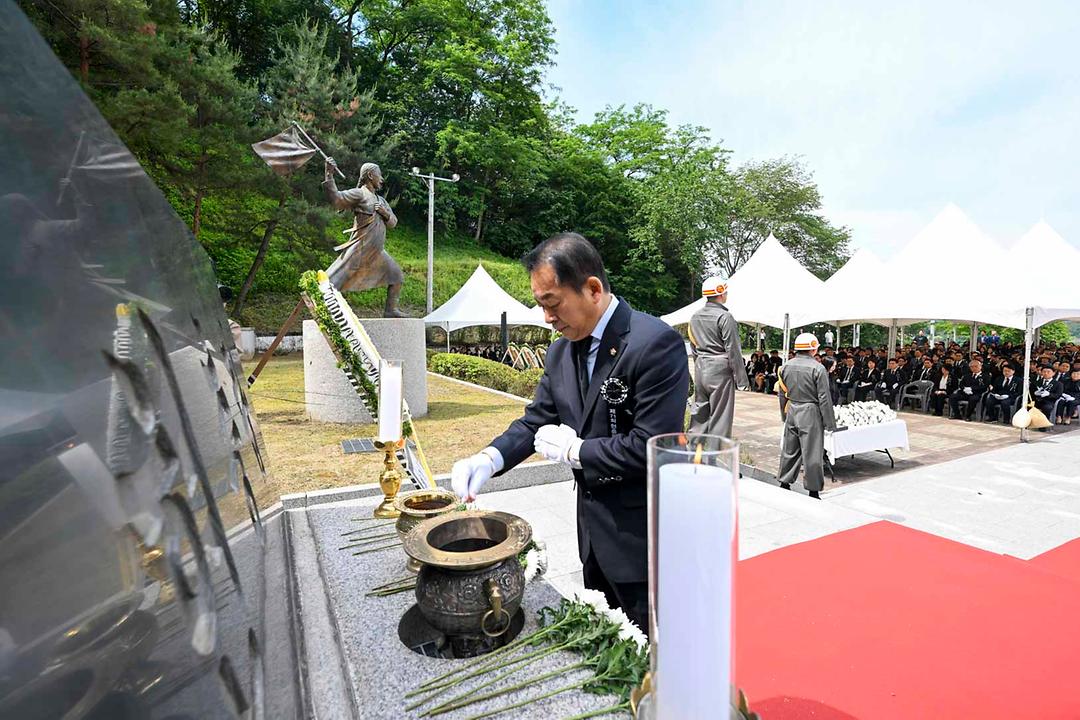 의정부시의회, 제71회 현충일 추념식 참석1