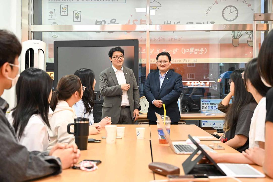 의정부시의회, 청년공간 찾아 현장 소통1