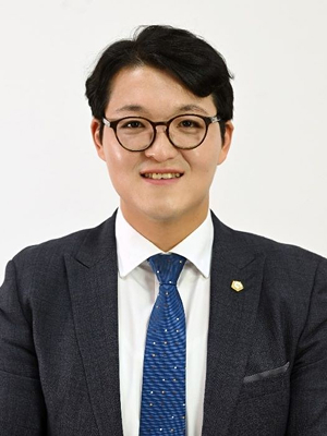조세일 위원